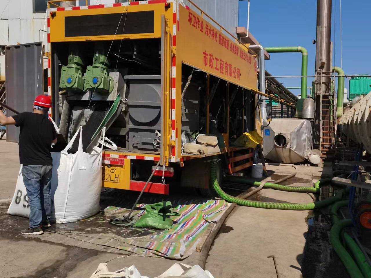 海州淤泥压干处理